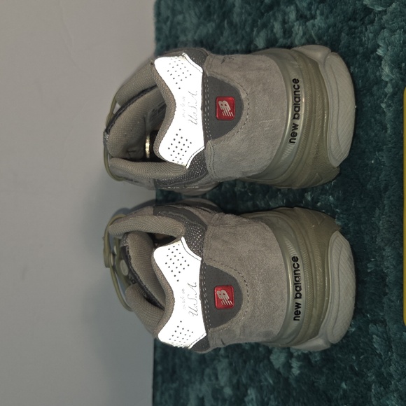 New Balance 990 Womens Gray and White Athletic Shoes Size 9.5 - Picture 7 of 11